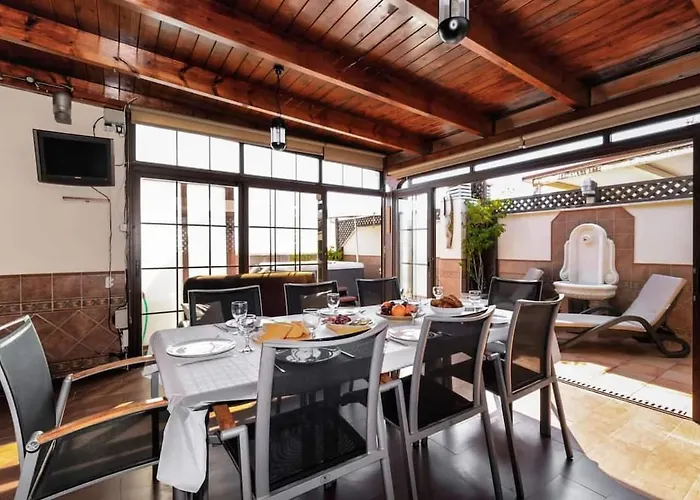 Stunning Penthouse In The Centre Of شقة